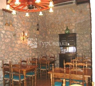 Hotel Rural Els Pins De Prenafeta 2*
