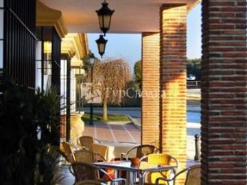 Hotel Rural Carlos Astorga Villanueva de Tapia 3*