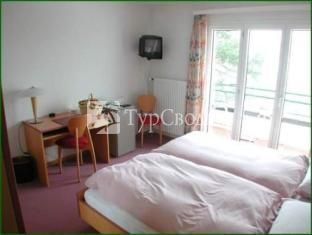 Hostellerie le Vignier 2*