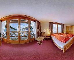 Alpenhof Hotel Oberwald 3*