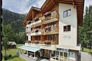 Hotel Ahorni Oberwald 3*