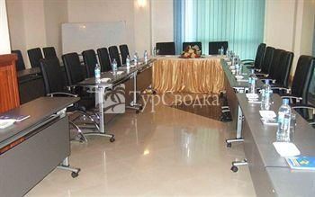 Mc-Ellys Hotel 2*