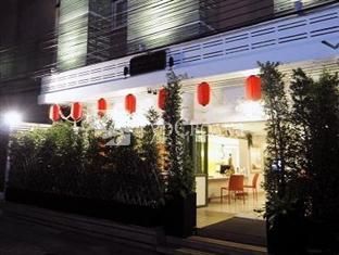 Ratchadamnoen Residence 3*