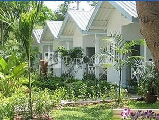 Pim Beach Hotel 3*