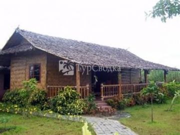 Baandin Laguna Resort 3*