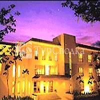 Riverhouse Hotel 2*