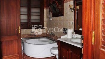 Mythos Hotel 2*