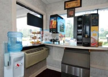 Rodeway Inn Parkway 2*