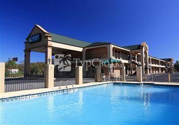 Quality Inn Adairsville 2*