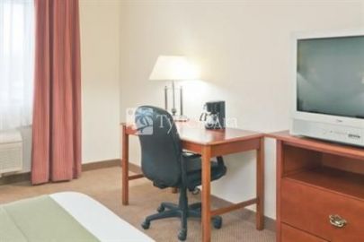 Holiday Inn Express Adrian 2*