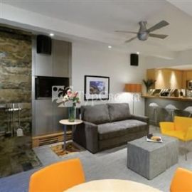 Aspen Square Hotel 3*