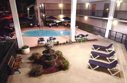 Hampton Inn Washington Rd 3*