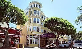 Glenmore Plaza Hotel 2*