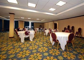 Motel 6 Baltimore 2*