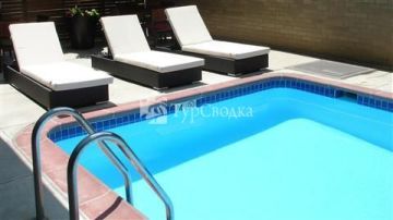 Tremont Plaza Hotel 3*