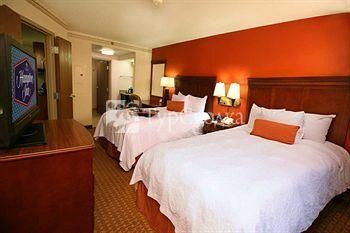 Hampton Inn and Suites Memphis - Wolfchase Galleria 3*