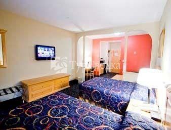 Days Inn And Suites Baton Rouge 2*