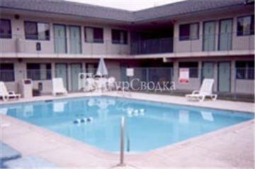 Motel 6 Baton Rouge Southeast 1*