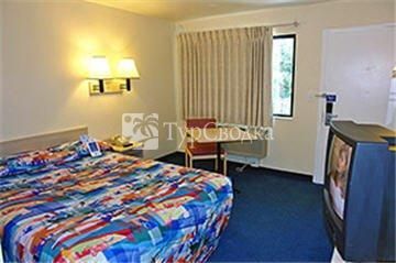 Motel 6 East Baton Rouge 1*