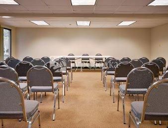 Ramada Inn Baton Rouge 2*