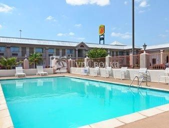 Super 8 Motel Baton Rouge 1*