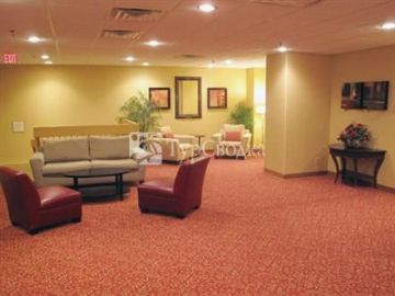 La Quinta Inn & Suites Bloomington West 2*