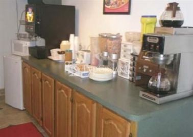 Econo Lodge Inn And Suites Boone 2*