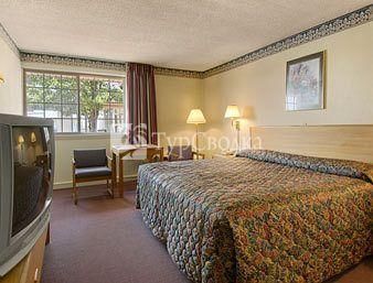 Countryside Inn & Suites 2*
