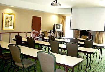 Courtyard by Marriott Brunswick 3*