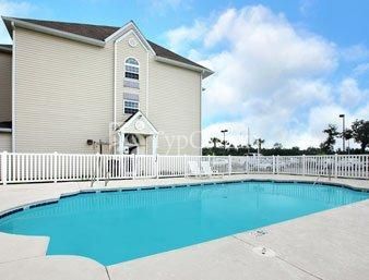 Microtel Inn & Suites Brunswick South 2*