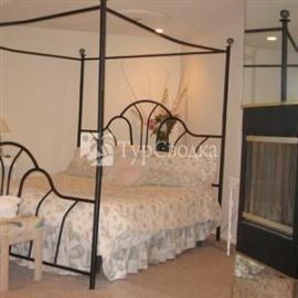 Crestview Inn & Suites 2*
