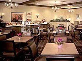 Holiday Inn Express Charleston - Civic Center 2*