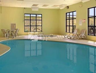 Baymont Inn and Suites Chattanooga 2*