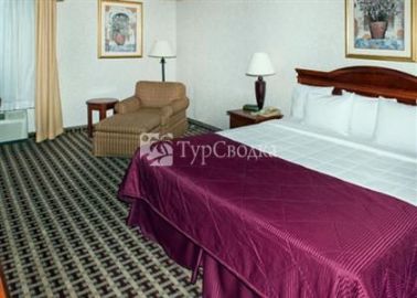 Clarion Inn & Suites Chattanooga 3*