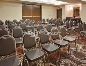Holiday Inn Express & Suites Gateway to Yosemite 3*