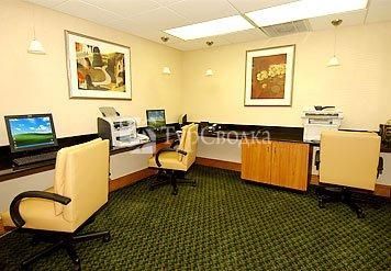 Fairfield Inn & Suites Atlanta Airport South/Sullivan Road 3*