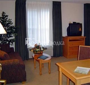 Homewood Suites by Hilton - COS Airport 3*