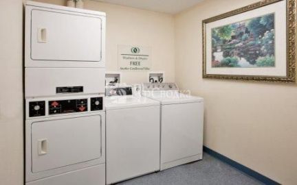 Candlewood Suites Columbia 2*