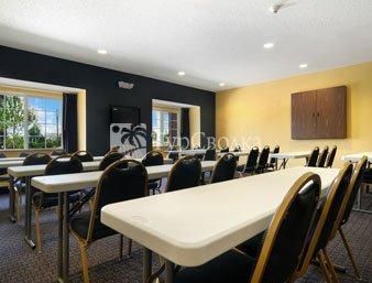 Microtel Inn And Suites Columbus/Ft. Benning 2*
