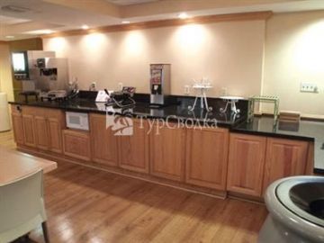 La Quinta Inn University Drive South 2*