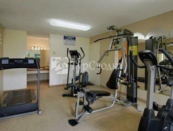 Travelodge Hotel Airport Costa Mesa 2*