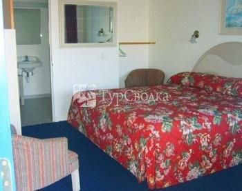 Front Street Inn 3*
