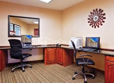 Holiday Inn Dallas Market Center 3*