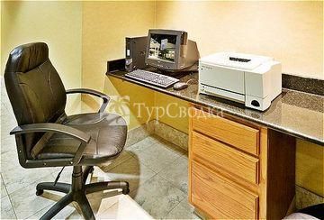 Holiday Inn Express Hotel & Suites Dallas/Stemmons Fwy(I-35 E) 3*