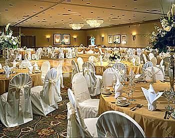 Radisson Hotel Central Dallas 3*