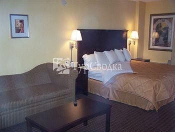 Comfort Suites Daytona Beach 2*