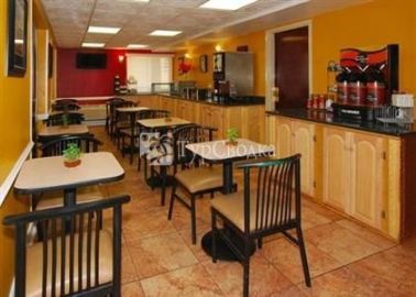 Comfort Inn Edison 2*