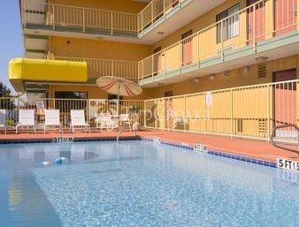 Days Inn El Paso East 3*