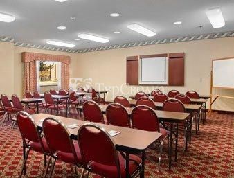 Ramada Limited Fairborn 2*