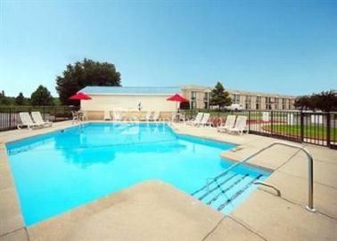 Econo Lodge Fayetteville (North Carolina) 2*